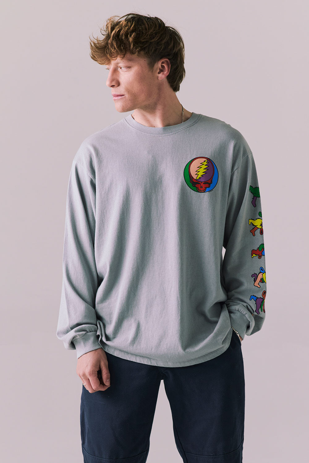 Front view of silver grey long sleeve tee with rainbow Stealie skull on chest.