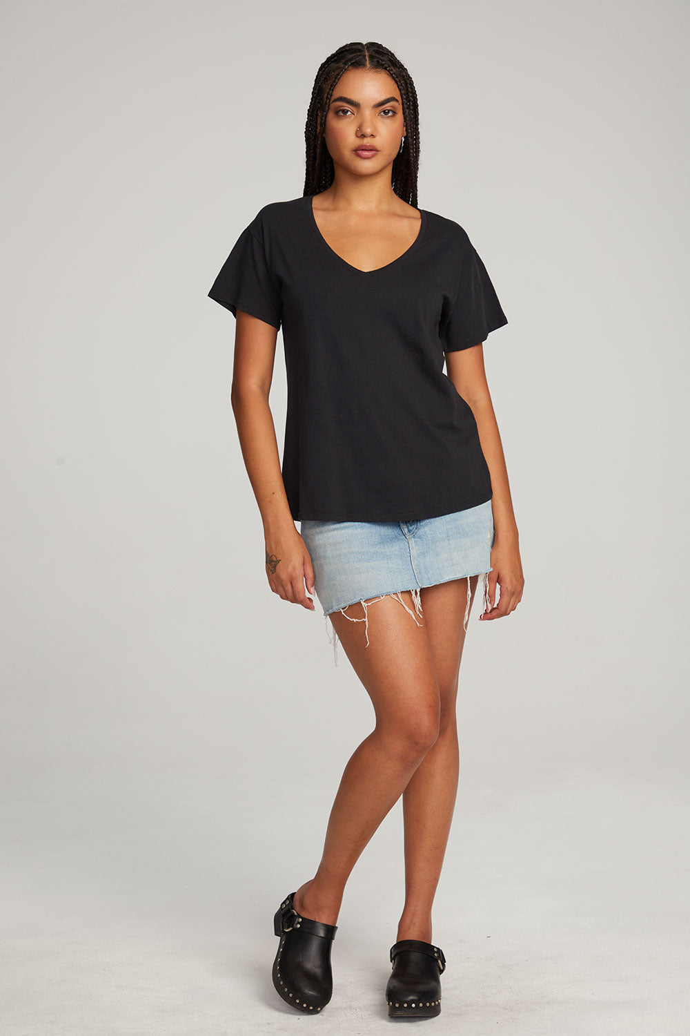 Everyday Essential Black V-neck Tee WOMENS chaserbrand