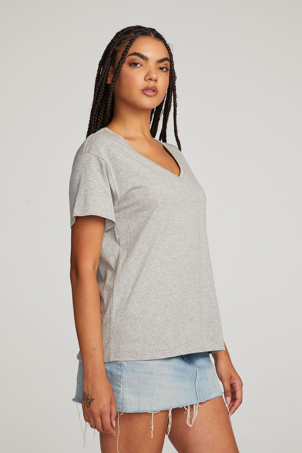 Everyday Essential V-neck Tee WOMENS chaserbrand