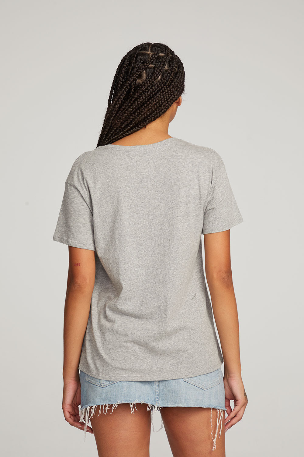 Everyday Essential V-neck Tee WOMENS chaserbrand