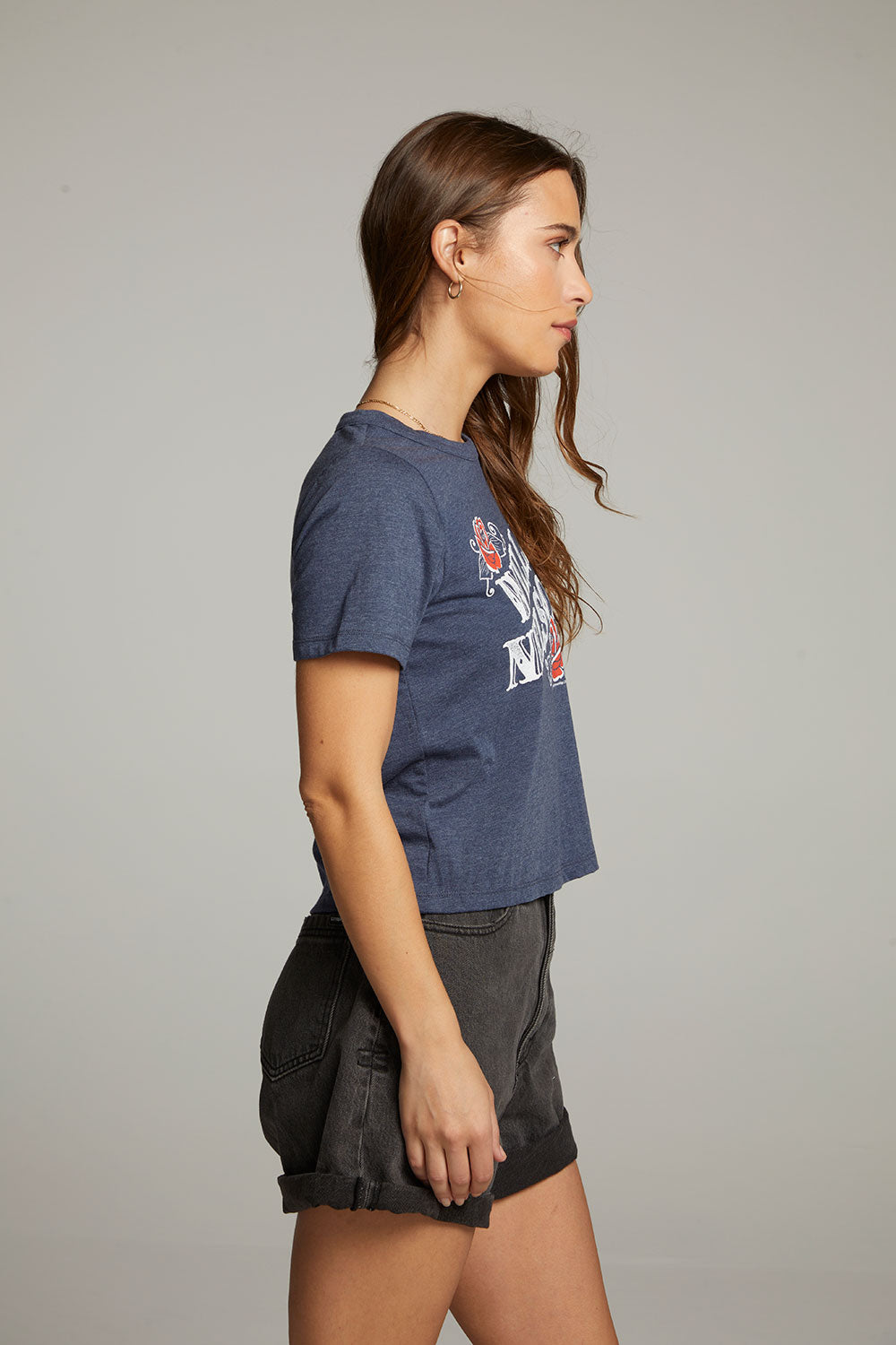 Willie Nelson Roses Tee WOMENS chaserbrand