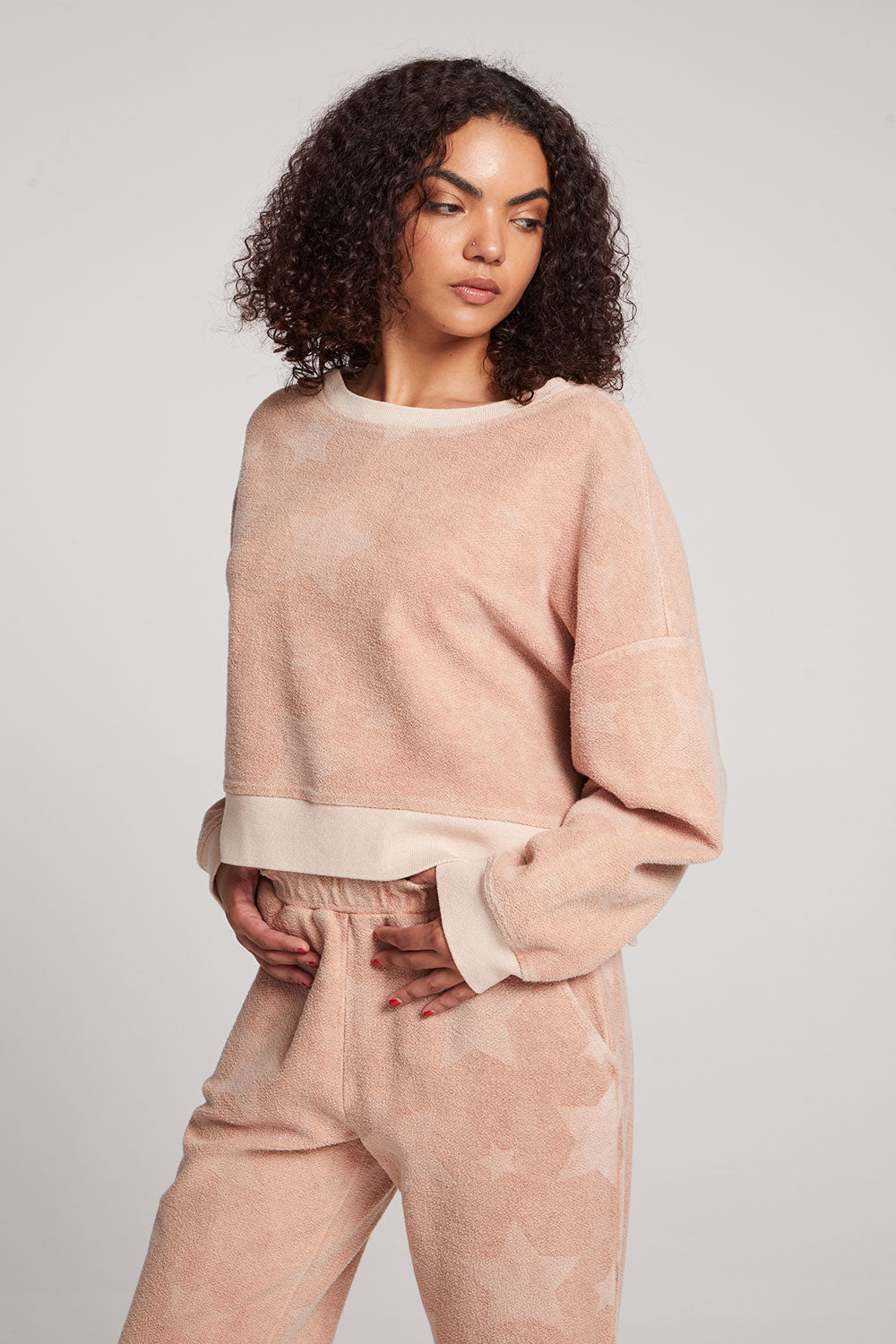 Ramone Star Pullover Womens chaserbrand