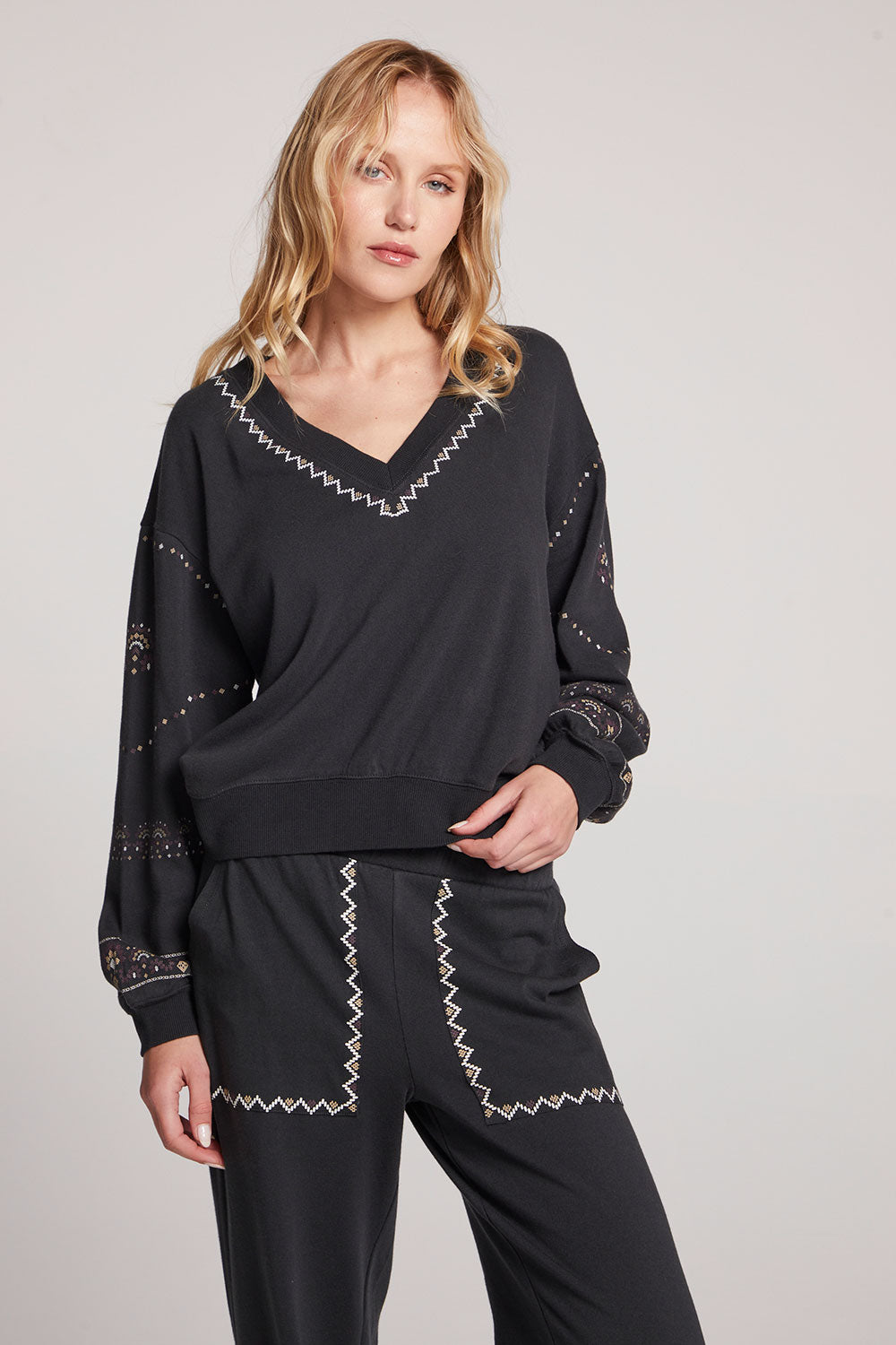 Poppy Licorice Pullover Womens chaserbrand