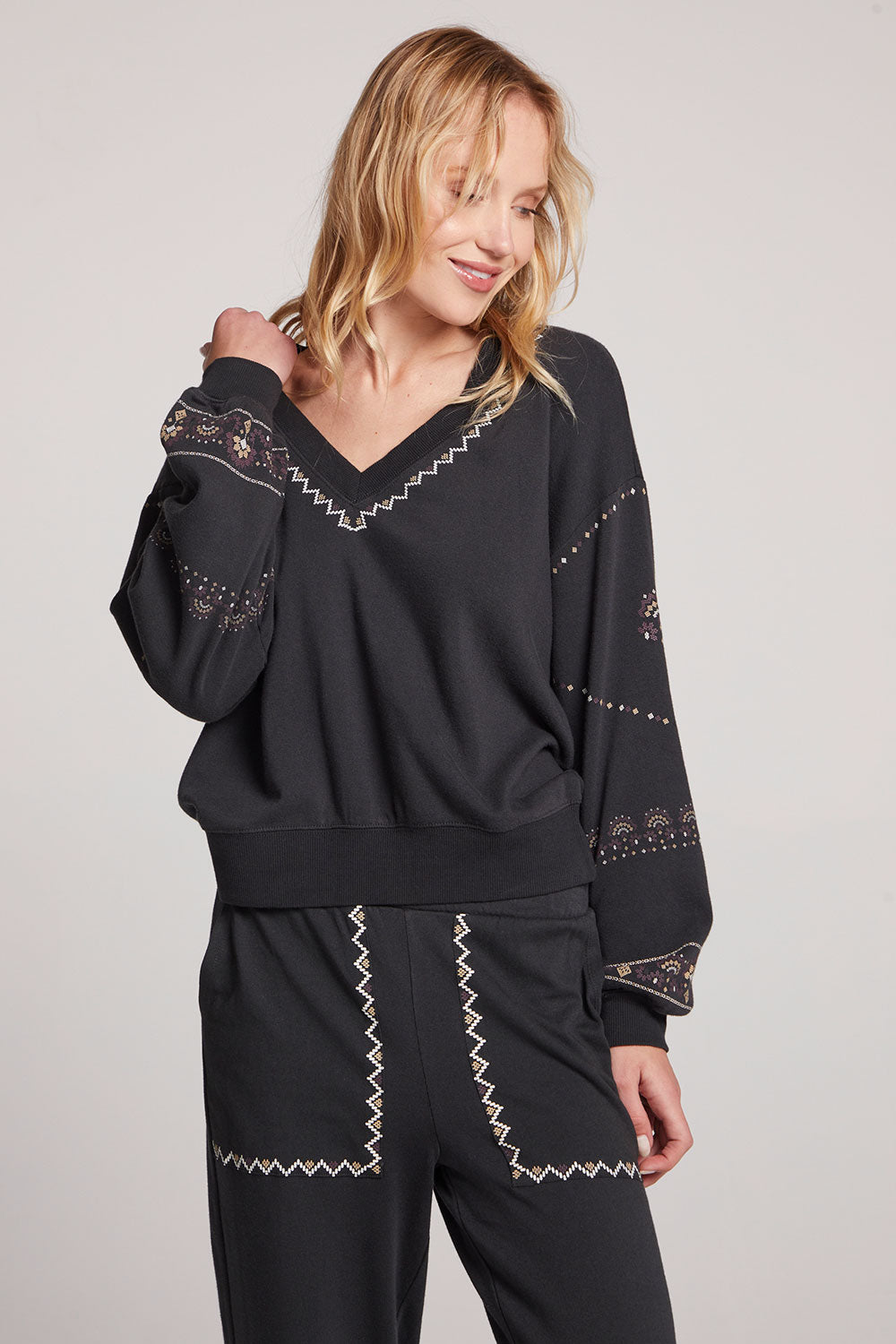 Poppy Licorice Pullover Womens chaserbrand