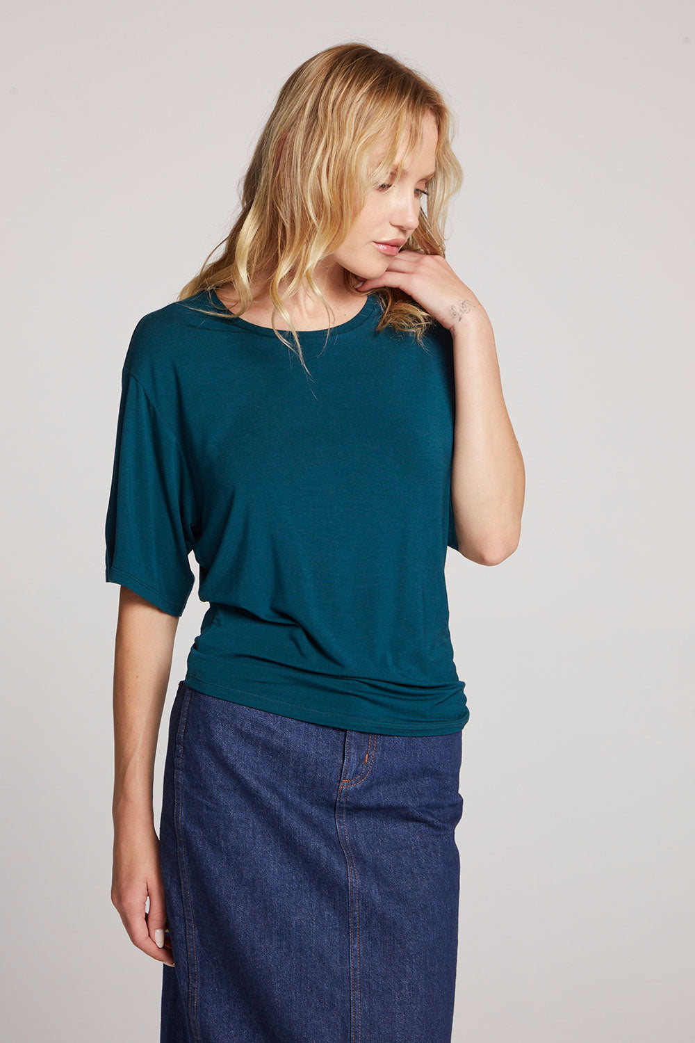 Portola Dark Sea Short Sleeve Womens chaserbrand