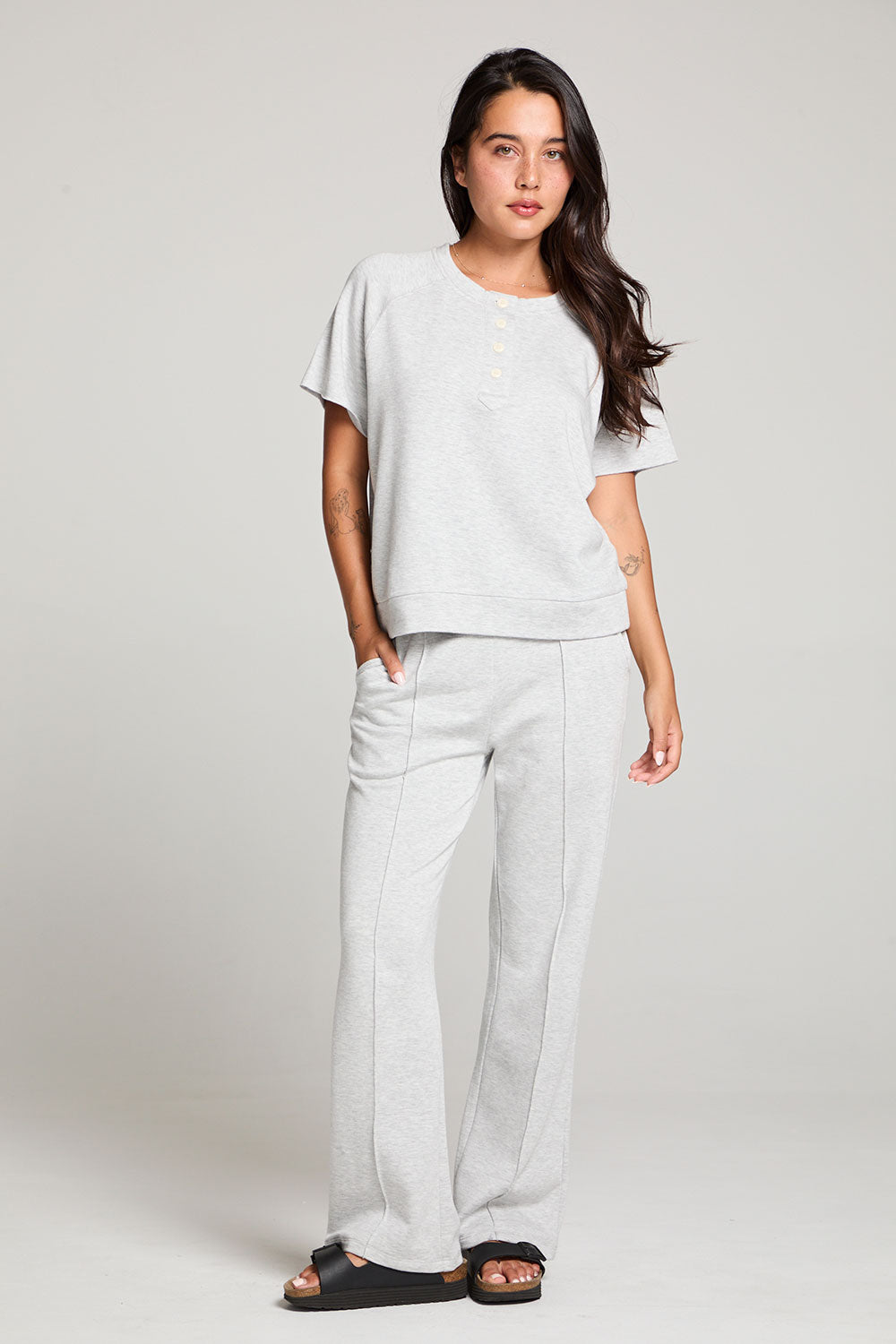 Wylder Heather Grey Pullover WOMENS chaserbrand