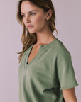 Cheyennee Meadow Green Pullover Womens chaserbrand