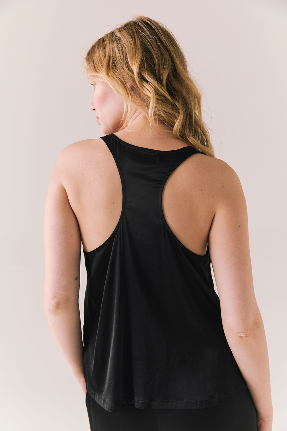 Rory True Black Tank Top Womens chaserbrand