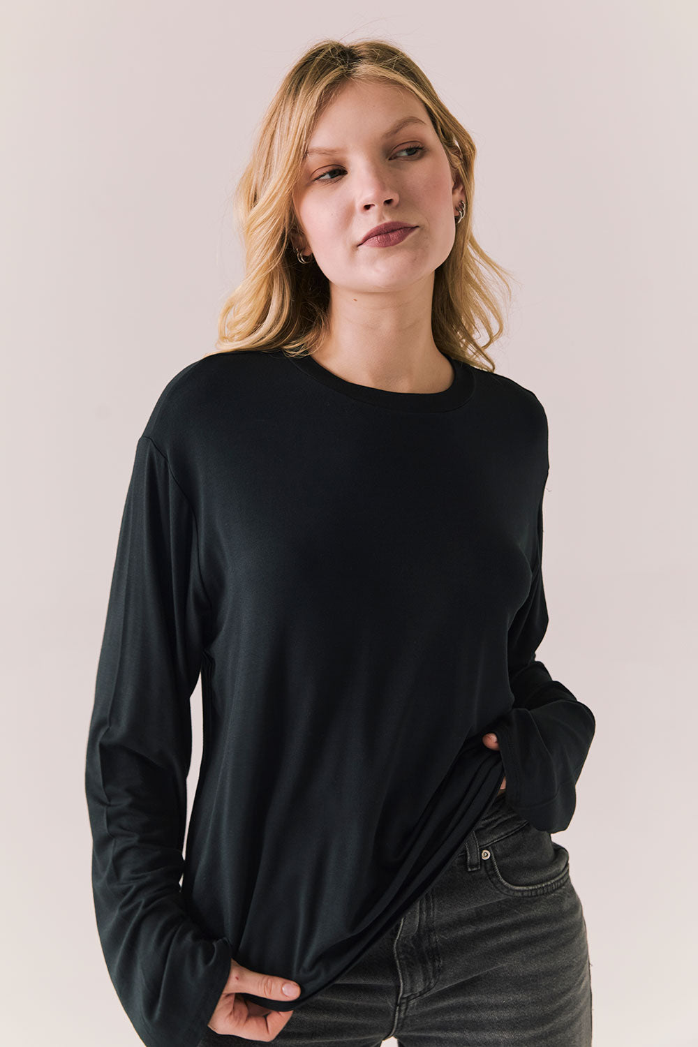 Nele True Black Long Sleeve