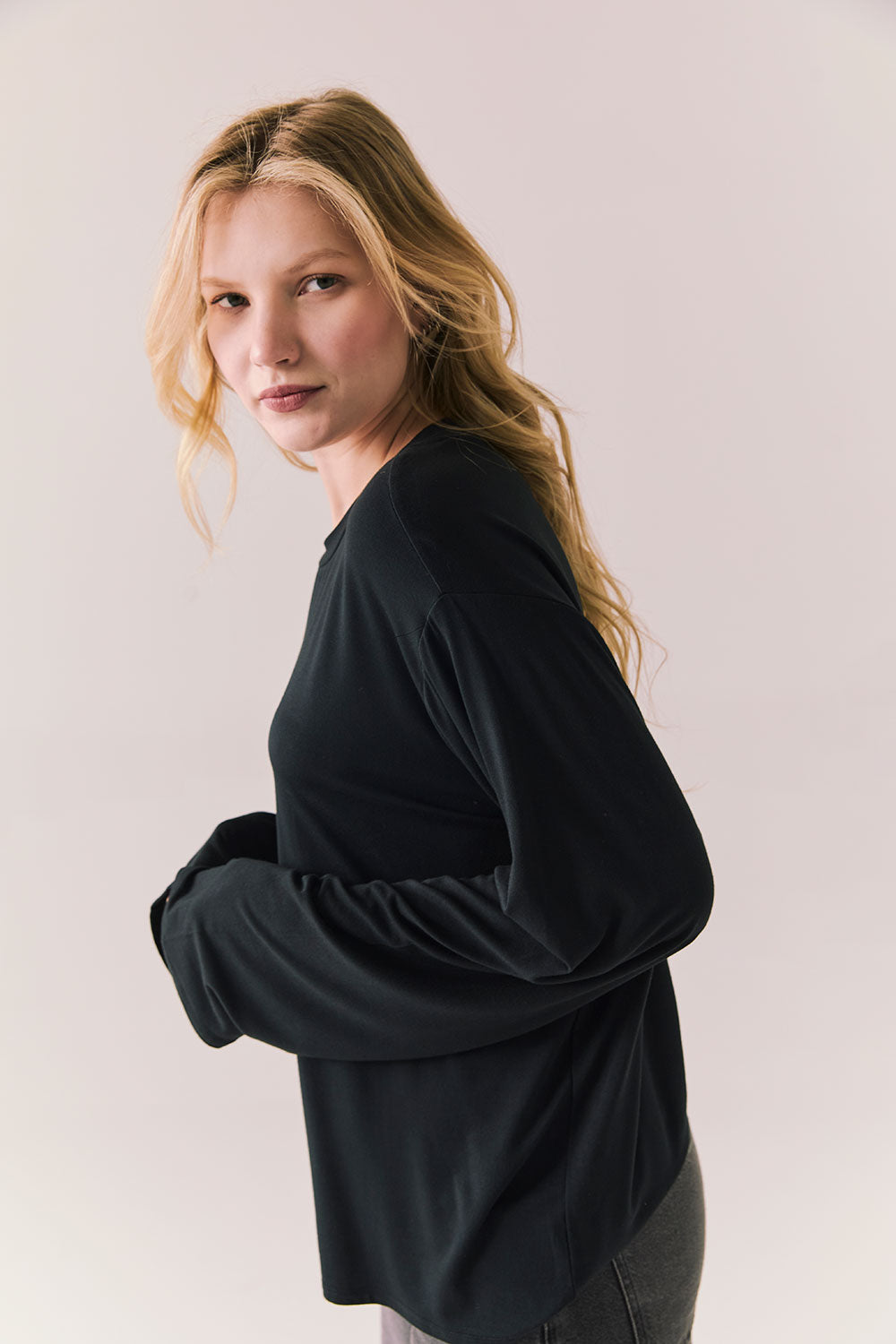 Nele True Black Long Sleeve