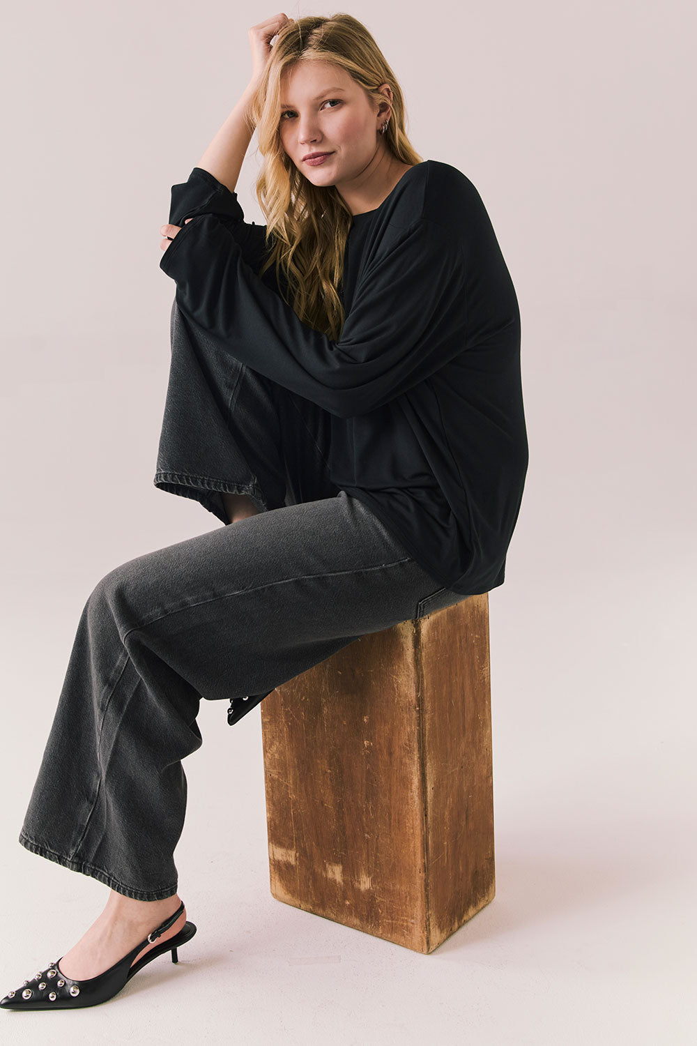 Nele True Black Long Sleeve