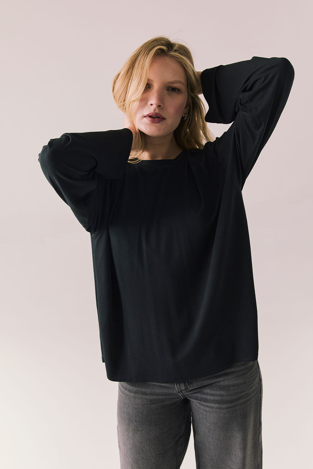 Nele True Black Long Sleeve