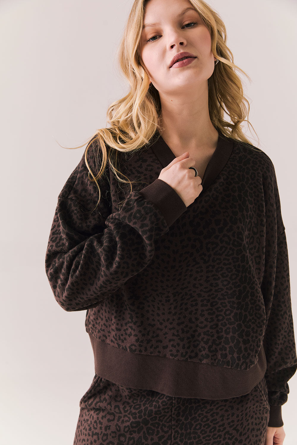 Florie Leopard Pullover Womens chaserbrand