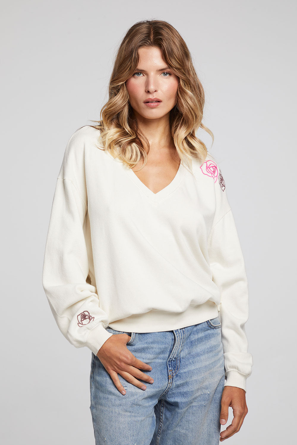 Embroidery Roses Pullover WOMENS chaserbrand