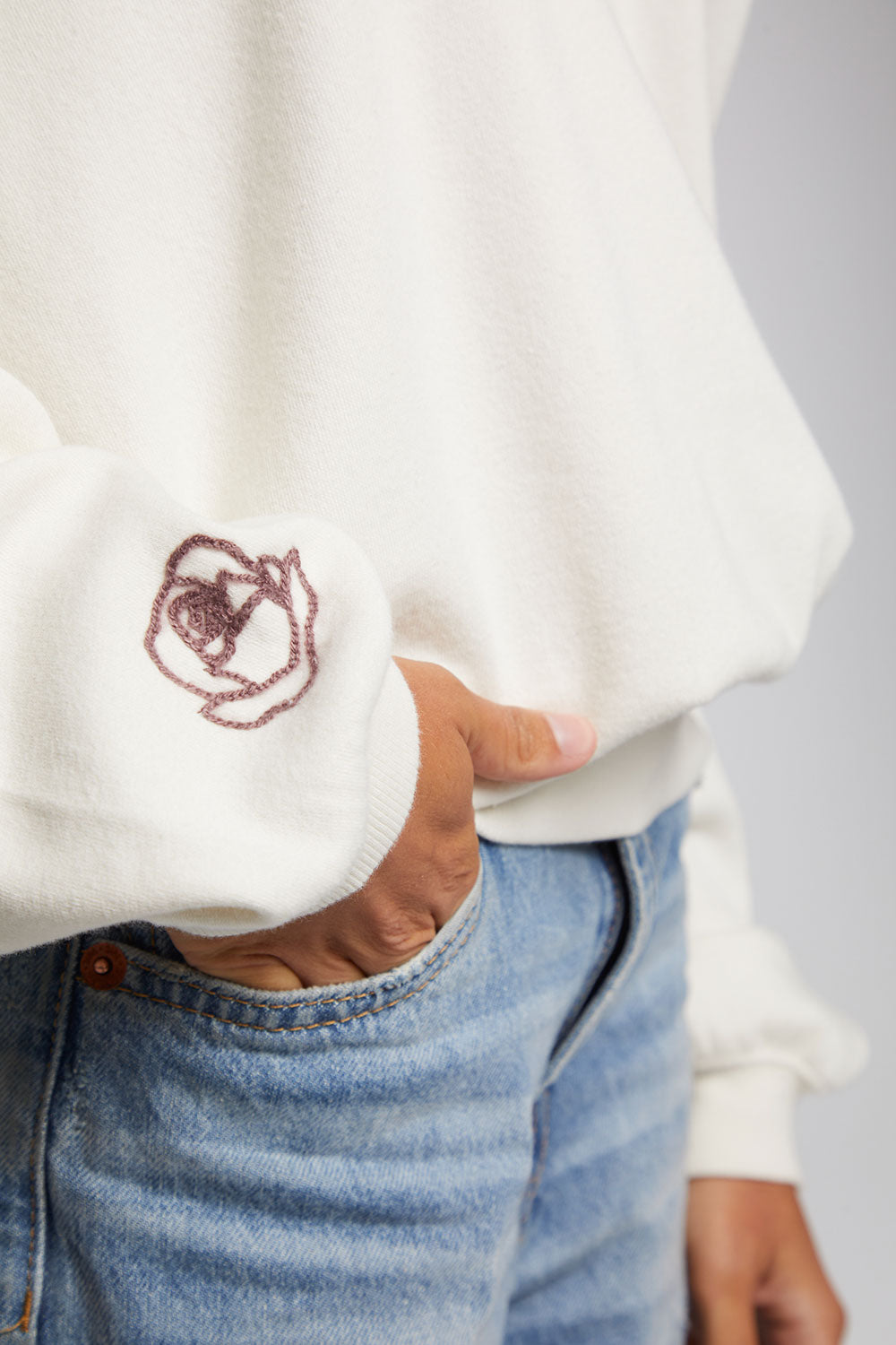 Embroidery Roses Pullover WOMENS chaserbrand