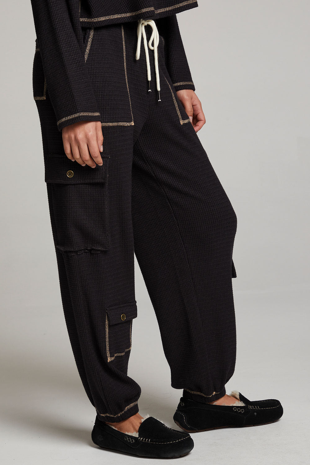 Bily Licorice Jogger WOMENS chaserbrand