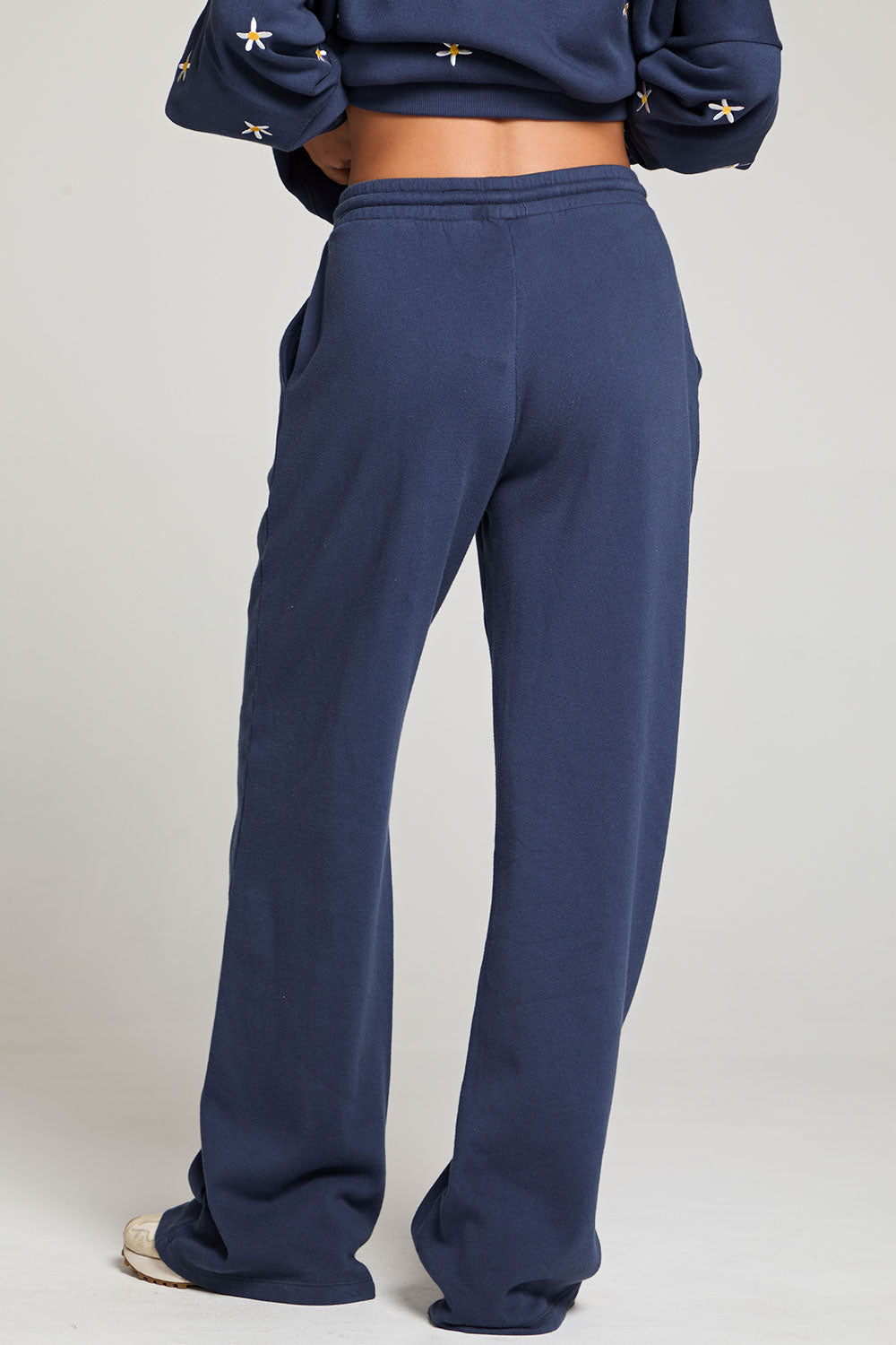 Daisy Embroidery Pant WOMENS chaserbrand