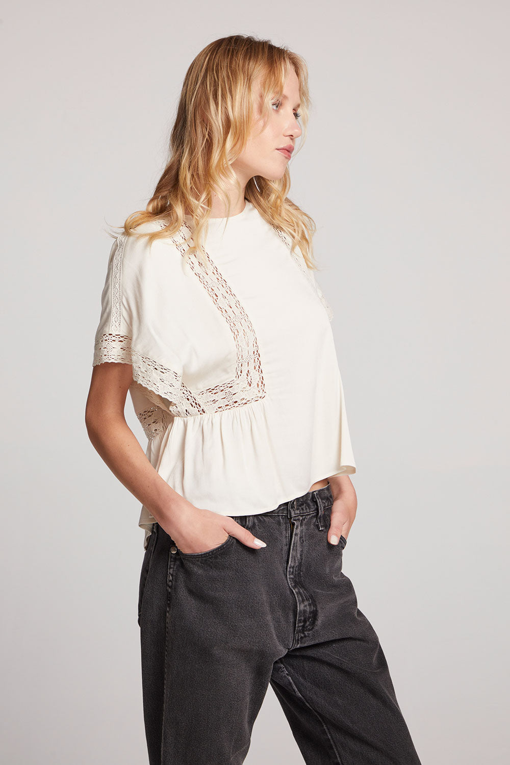 Petal Starry White Short Sleeve Womens chaserbrand