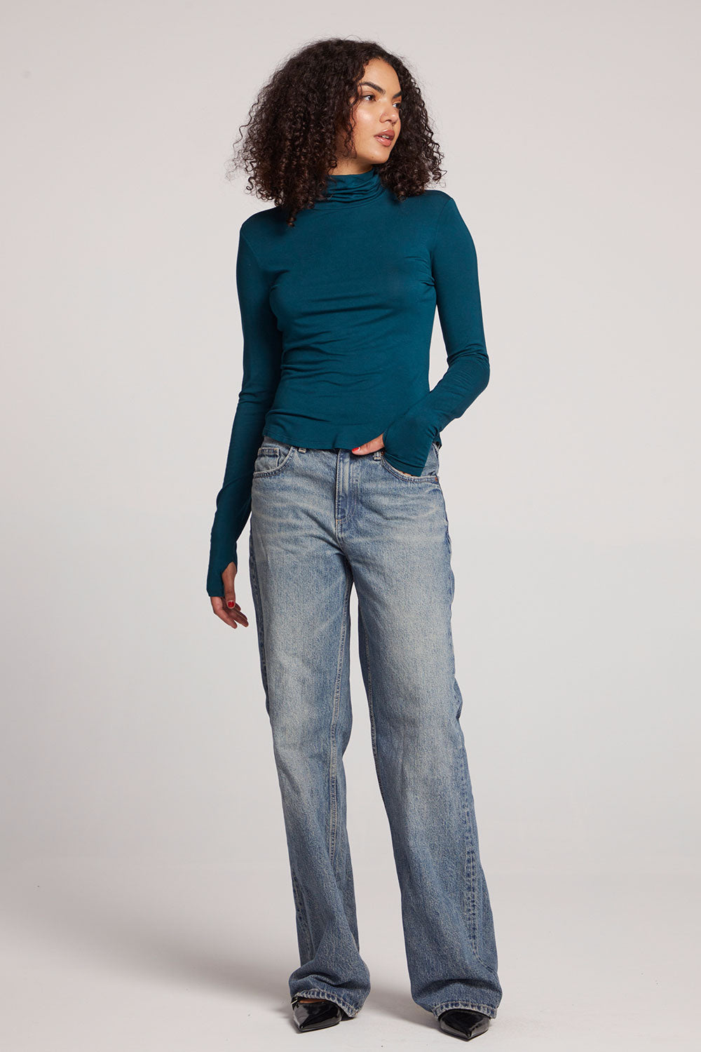 Vicente Dark Sea Long Sleeve Womens chaserbrand