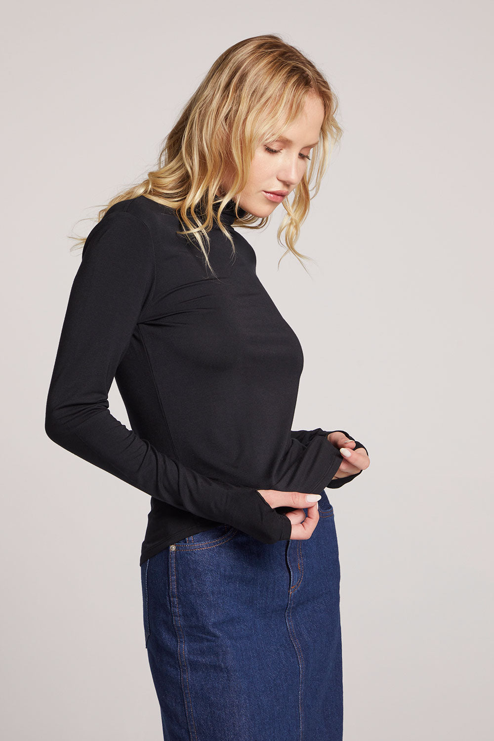 Vicente Licorice Long Sleeve Womens chaserbrand