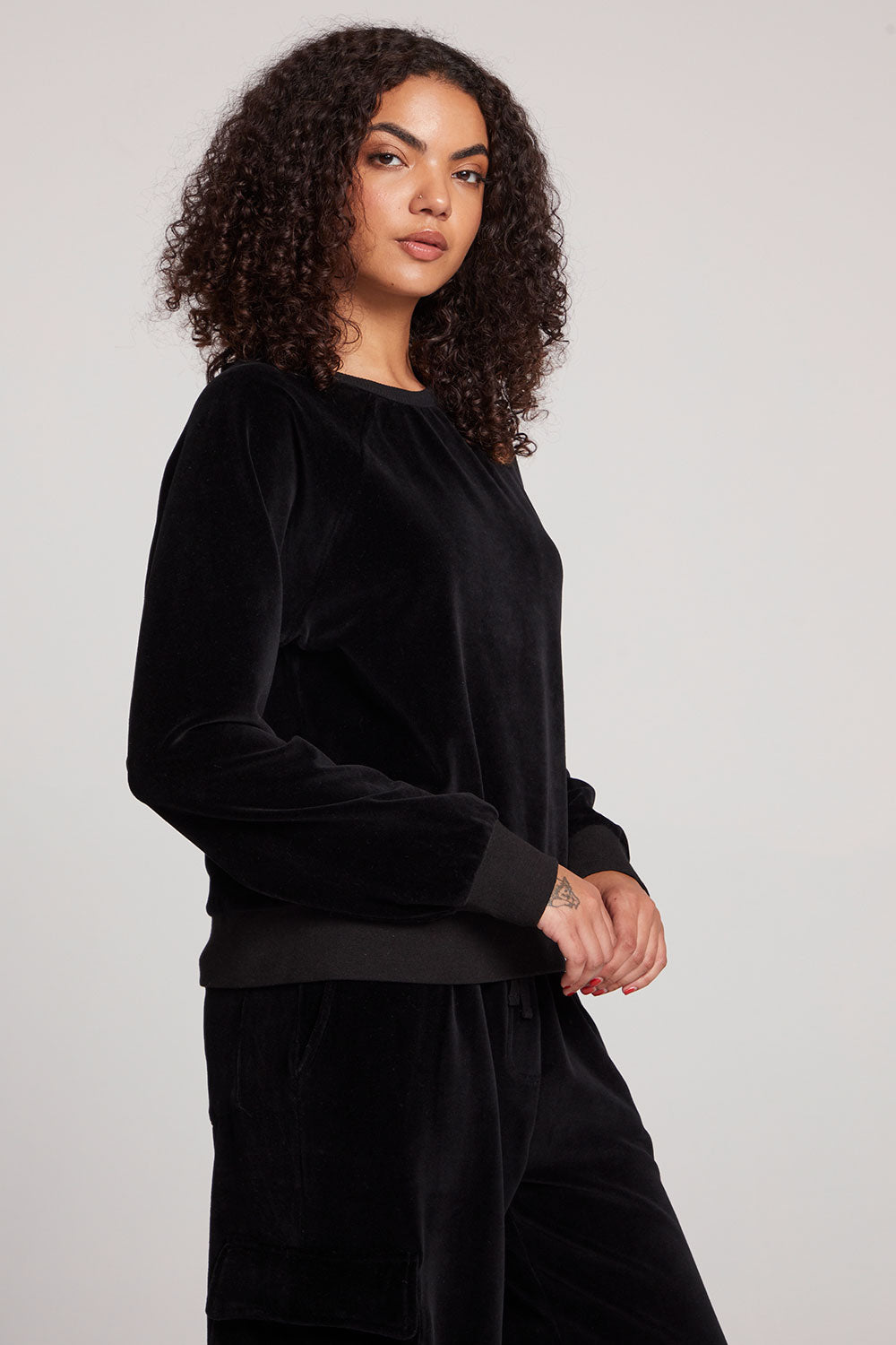 Licorice Pullover Raglan Womens chaserbrand