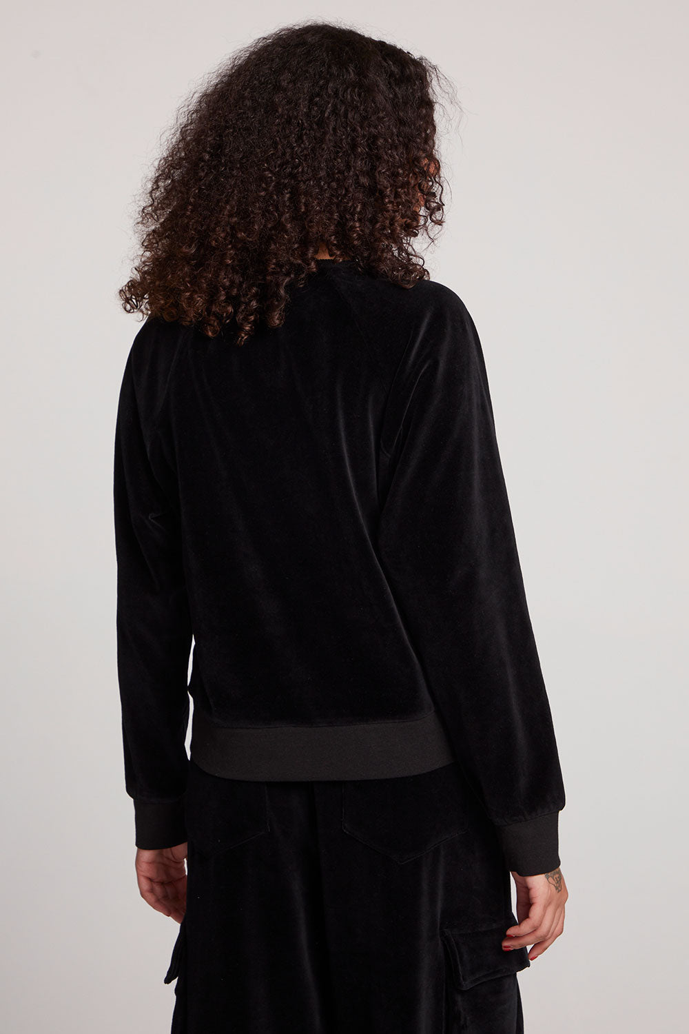 Licorice Pullover Raglan Womens chaserbrand