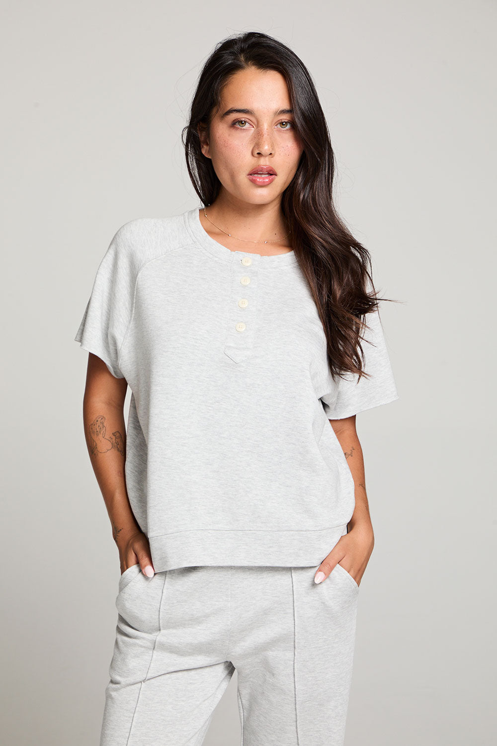 Wylder Heather Grey Pullover WOMENS chaserbrand