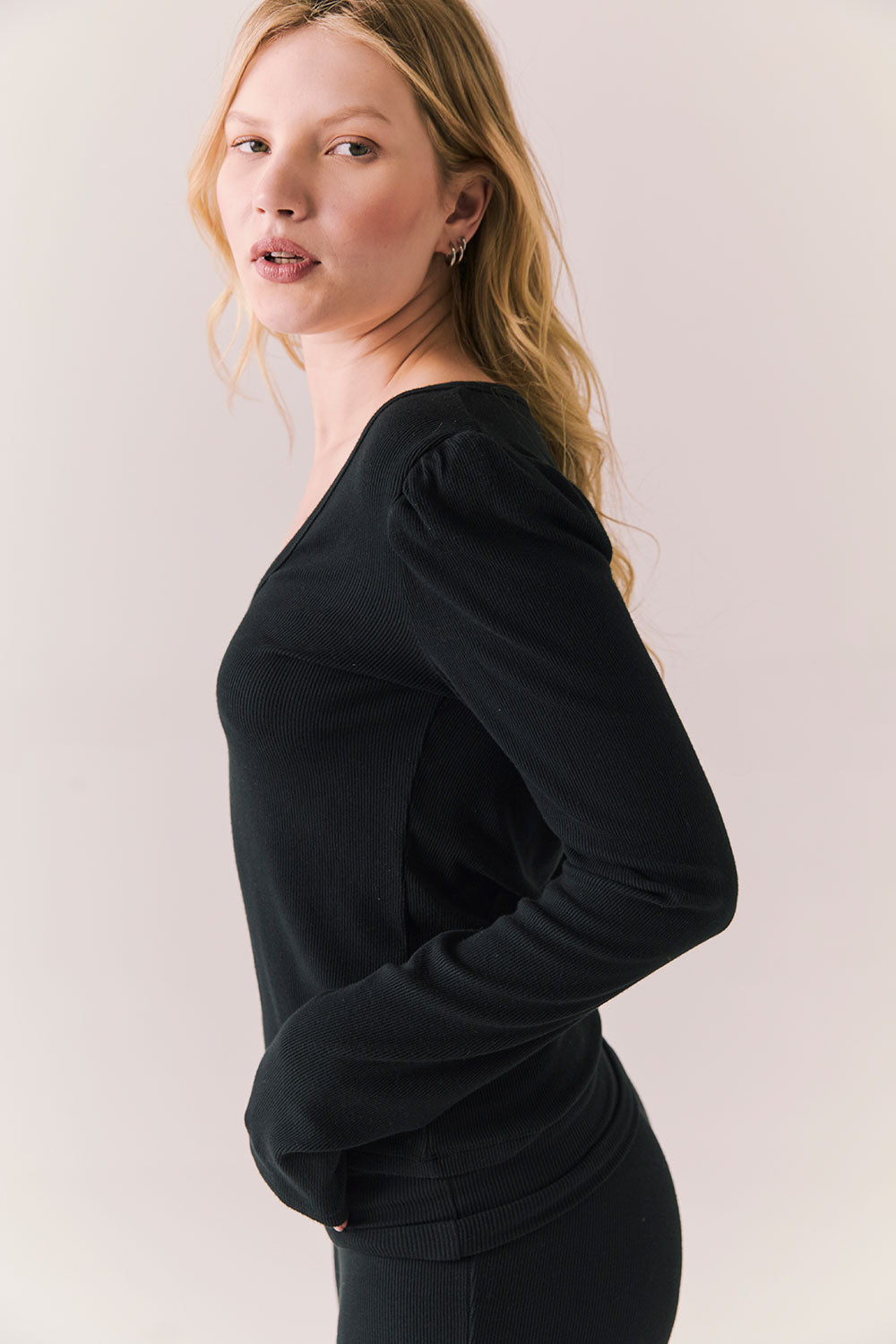 Chlo True Black Long Sleeve Womens chaserbrand
