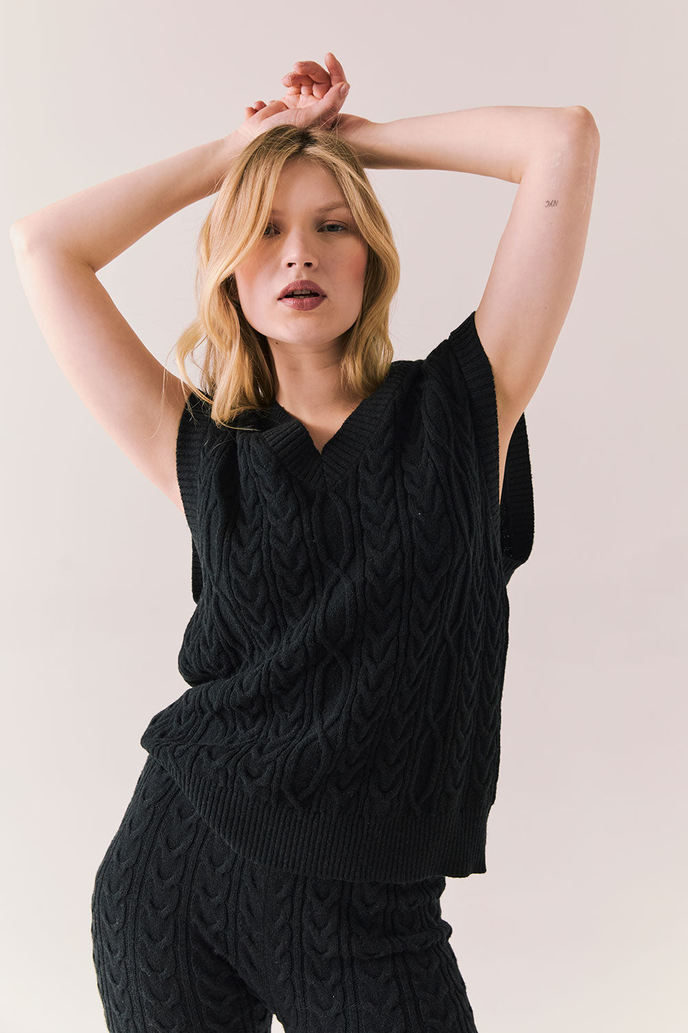 Gaya True Black Sweater Vest Womens chaserbrand