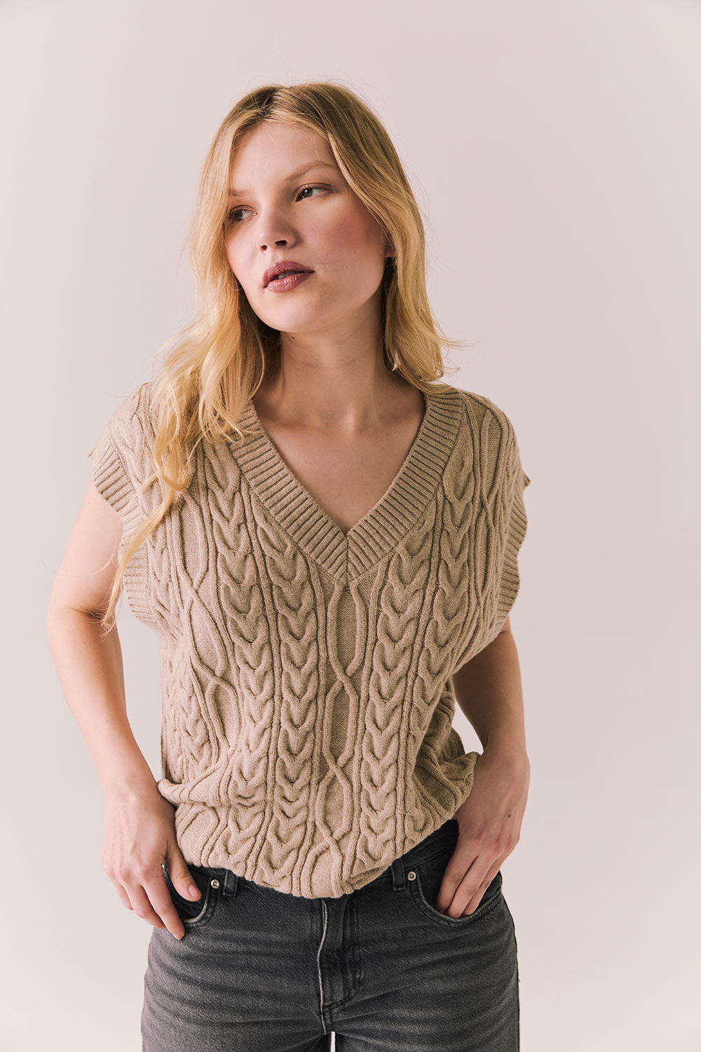 Gaya Heather Oatmeal Sweater Vest Womens chaserbrand