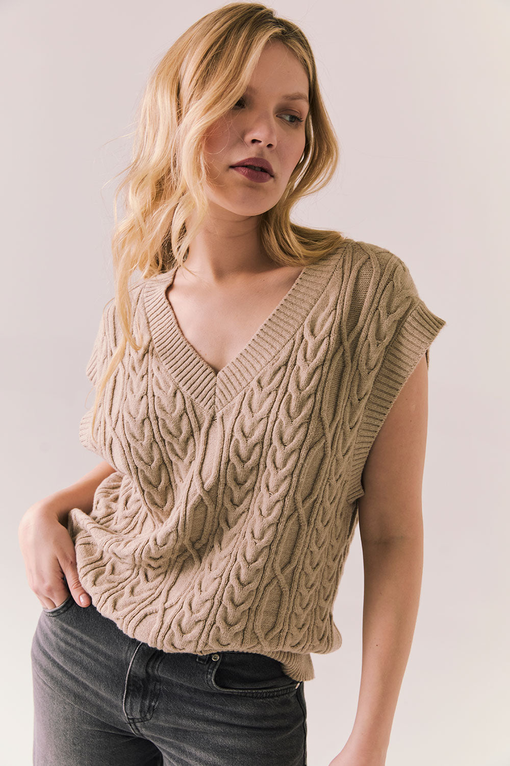 Gaya Heather Oatmeal Sweater Vest Womens chaserbrand
