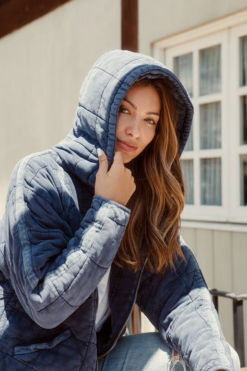 Quilted Heirloom Wovens Long Sleeve Batwing Hooded Zip Up Jacket WOMENS - chaserbrand