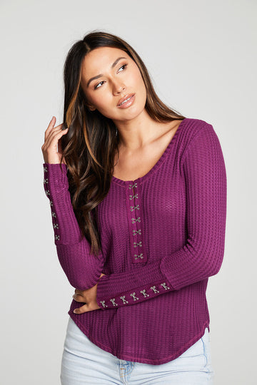 Vintage Thermal Long Sleeve Scoop Neck Hook And Eye Shirttail WOMENS - chaserbrand