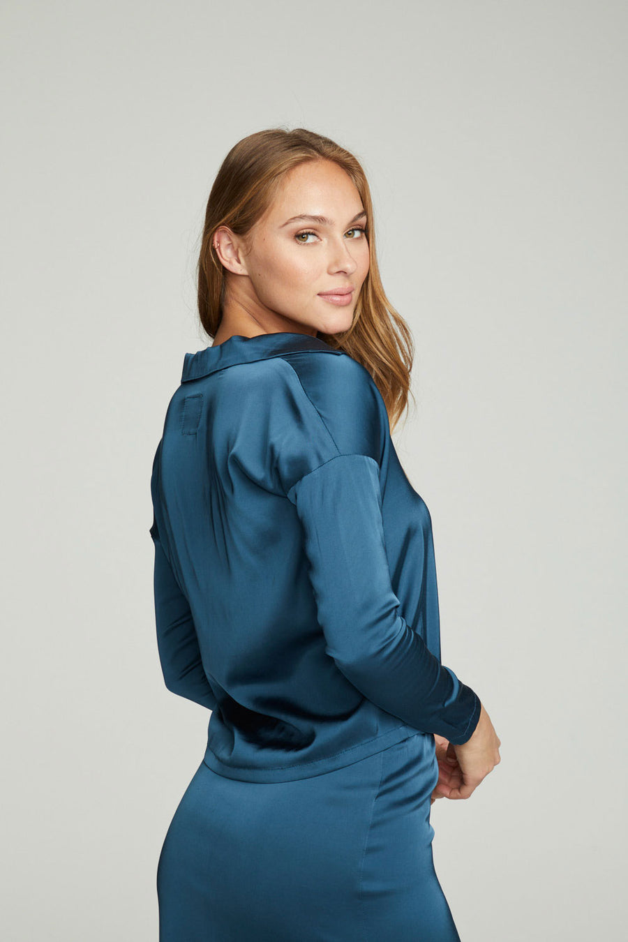 Collared Half Placket Dolman WOMENS chaserbrand