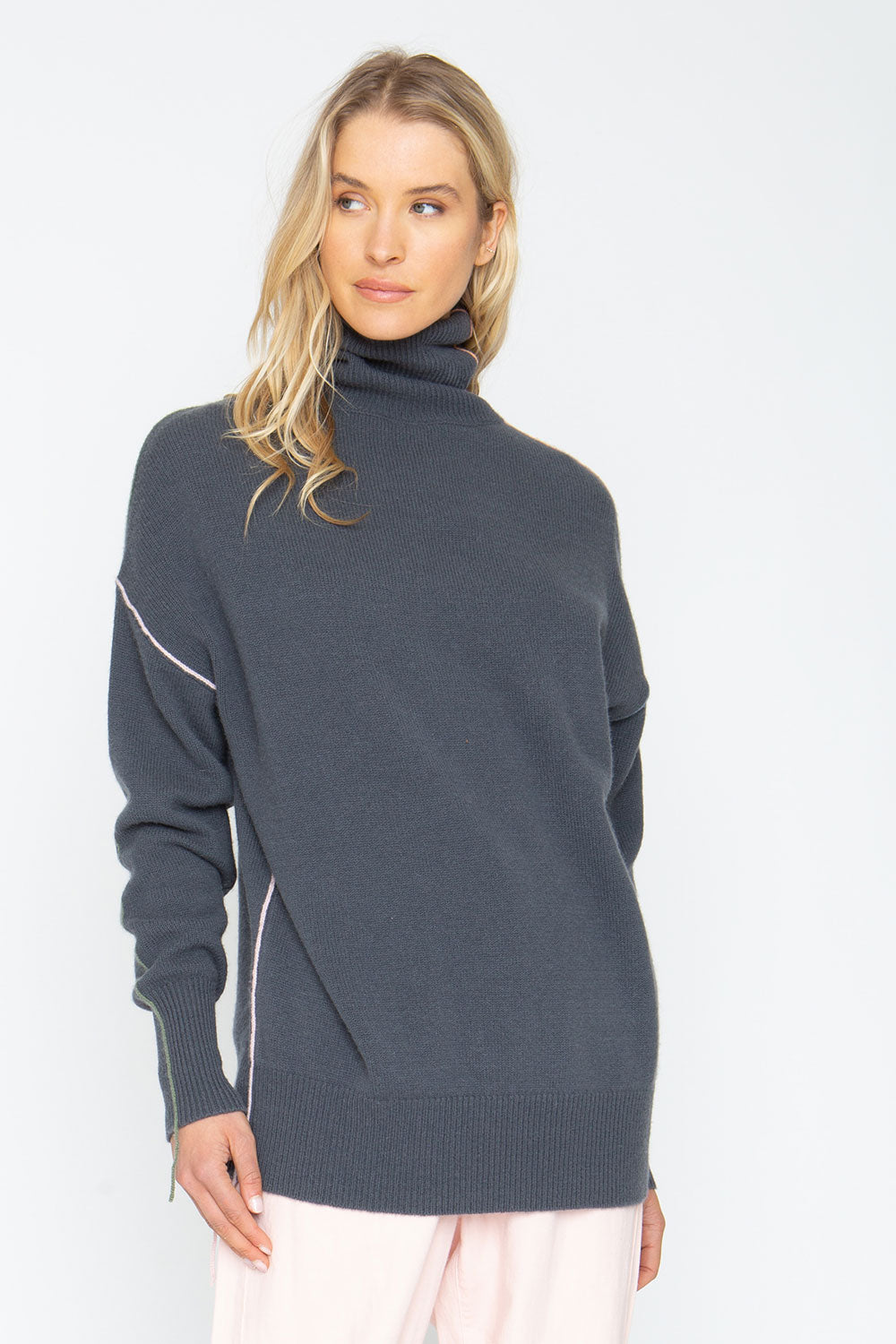 Turtle Sweater - Charbon Womens chaserbrand